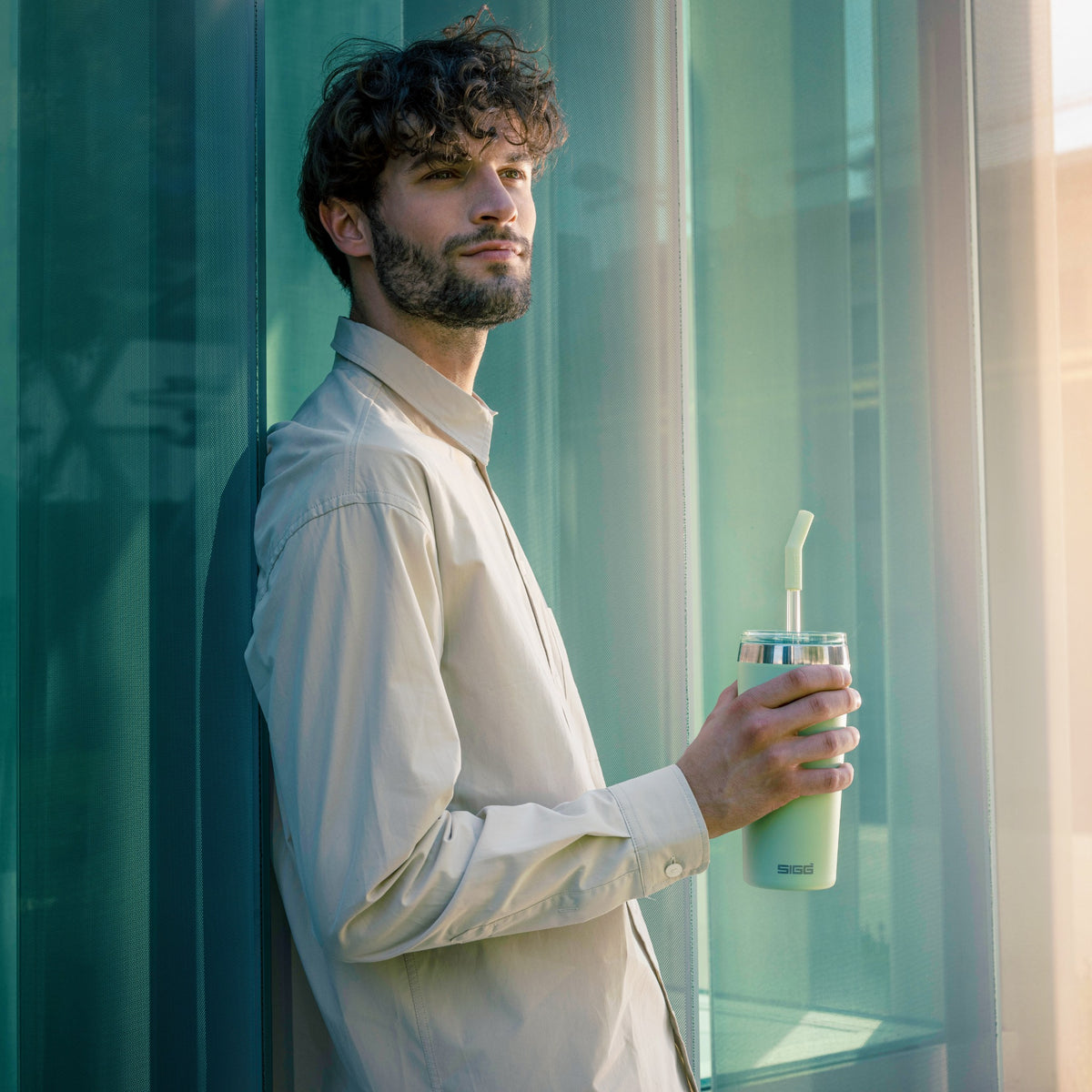 SIGG Helia Milky Green 0,6 l, käyttökuva 2