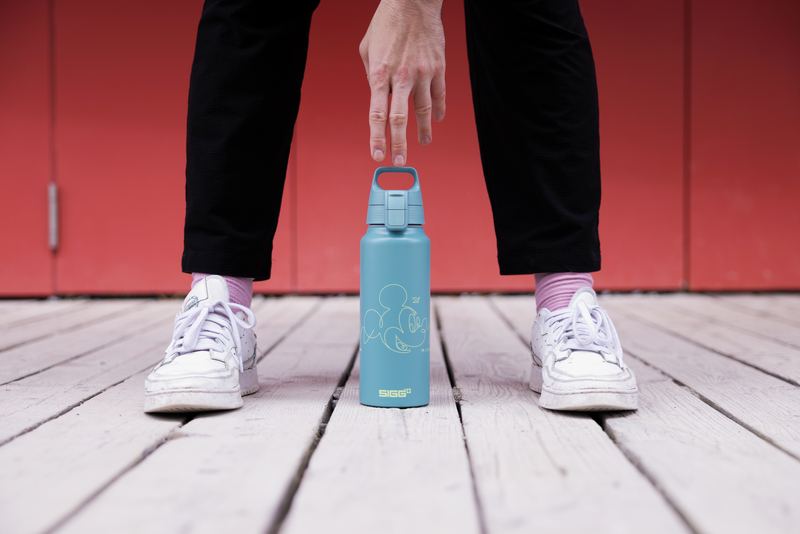 WMB ONE MICKEY MOUSE LINES 1.0 L - Juomapullot - sigg-shop.fi