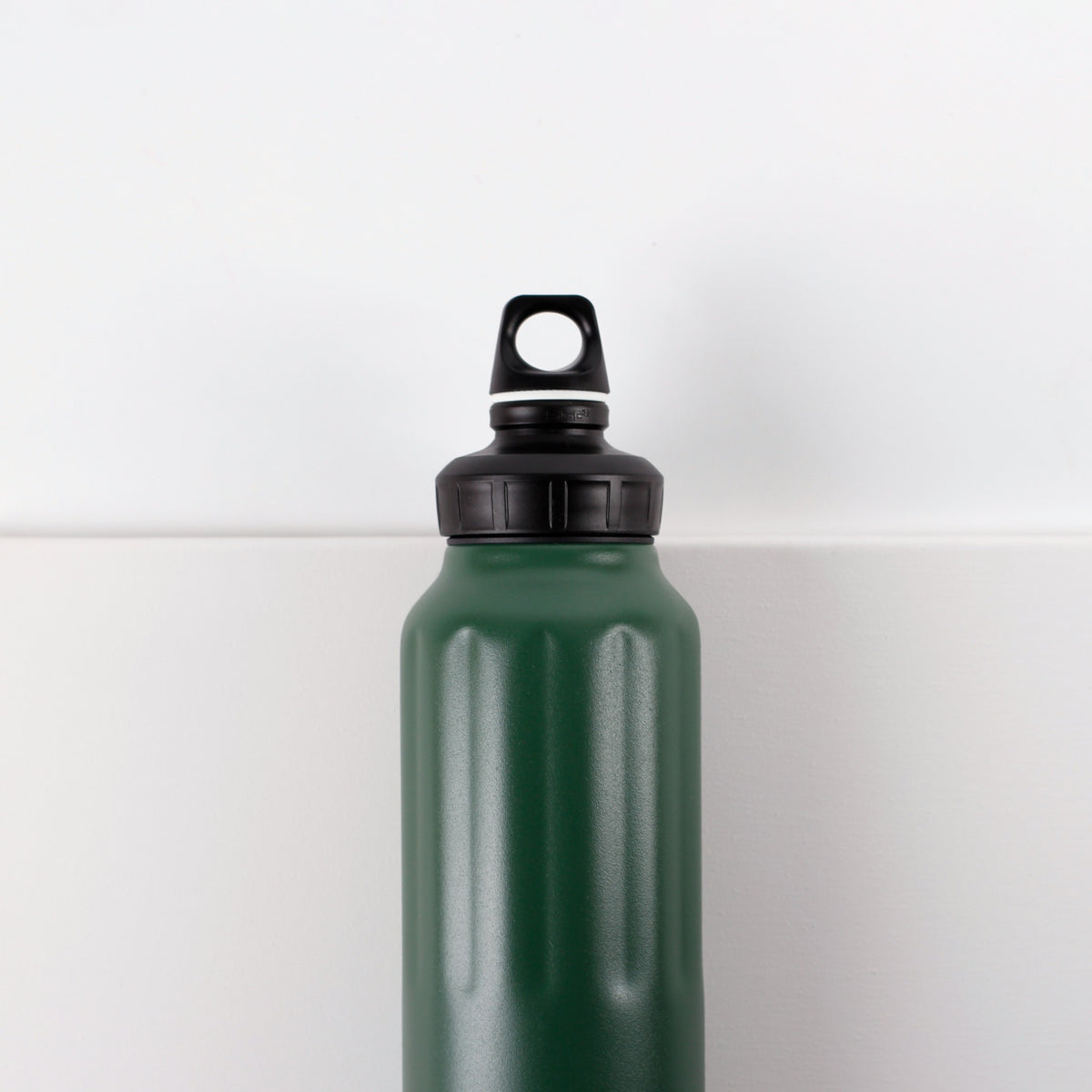SIGG WMB Traveller Leaf G. Touch 1,5 l, käytössä ulkona