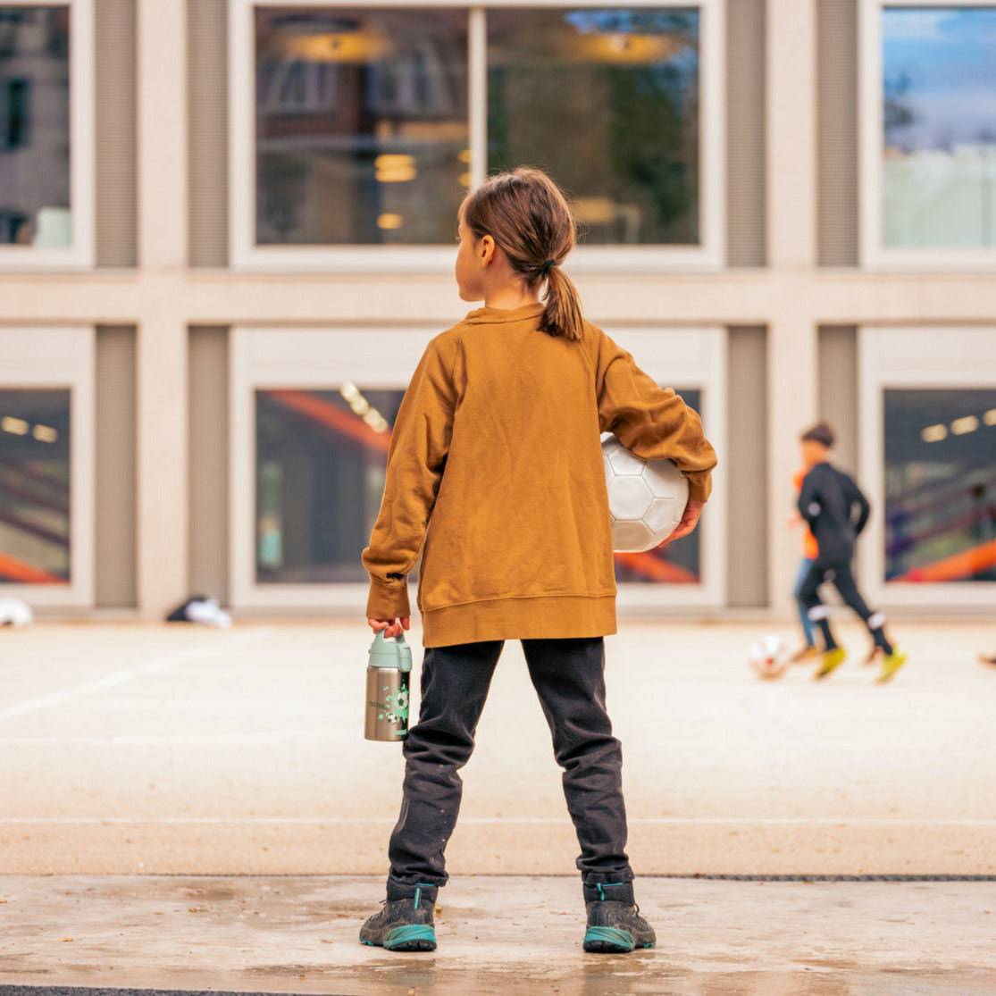 Shield One Love Football 0,5 L - Lastenpullot - sigg-shop.fi