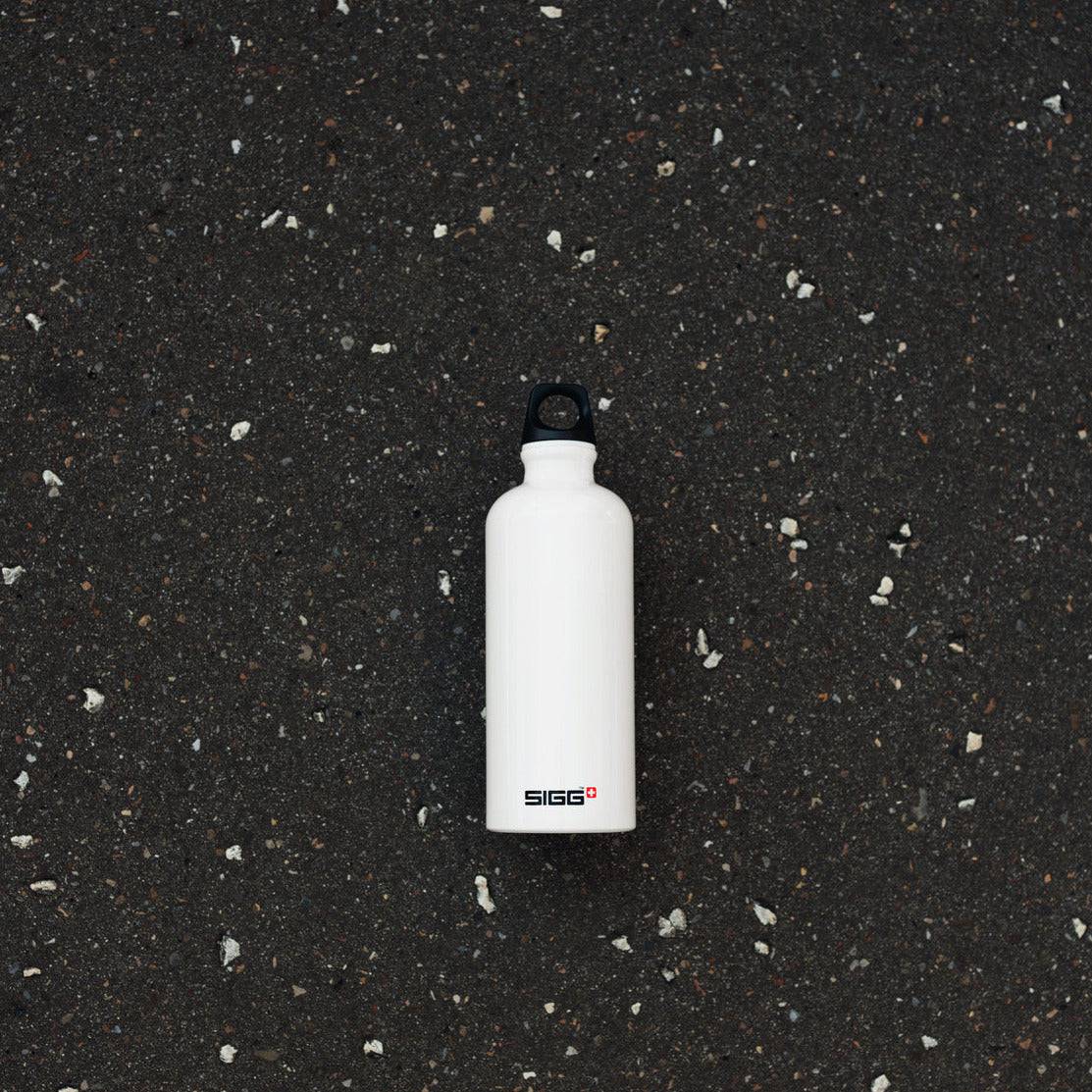 Traveller White 0,6 L - Juomapullot - sigg-shop.fi