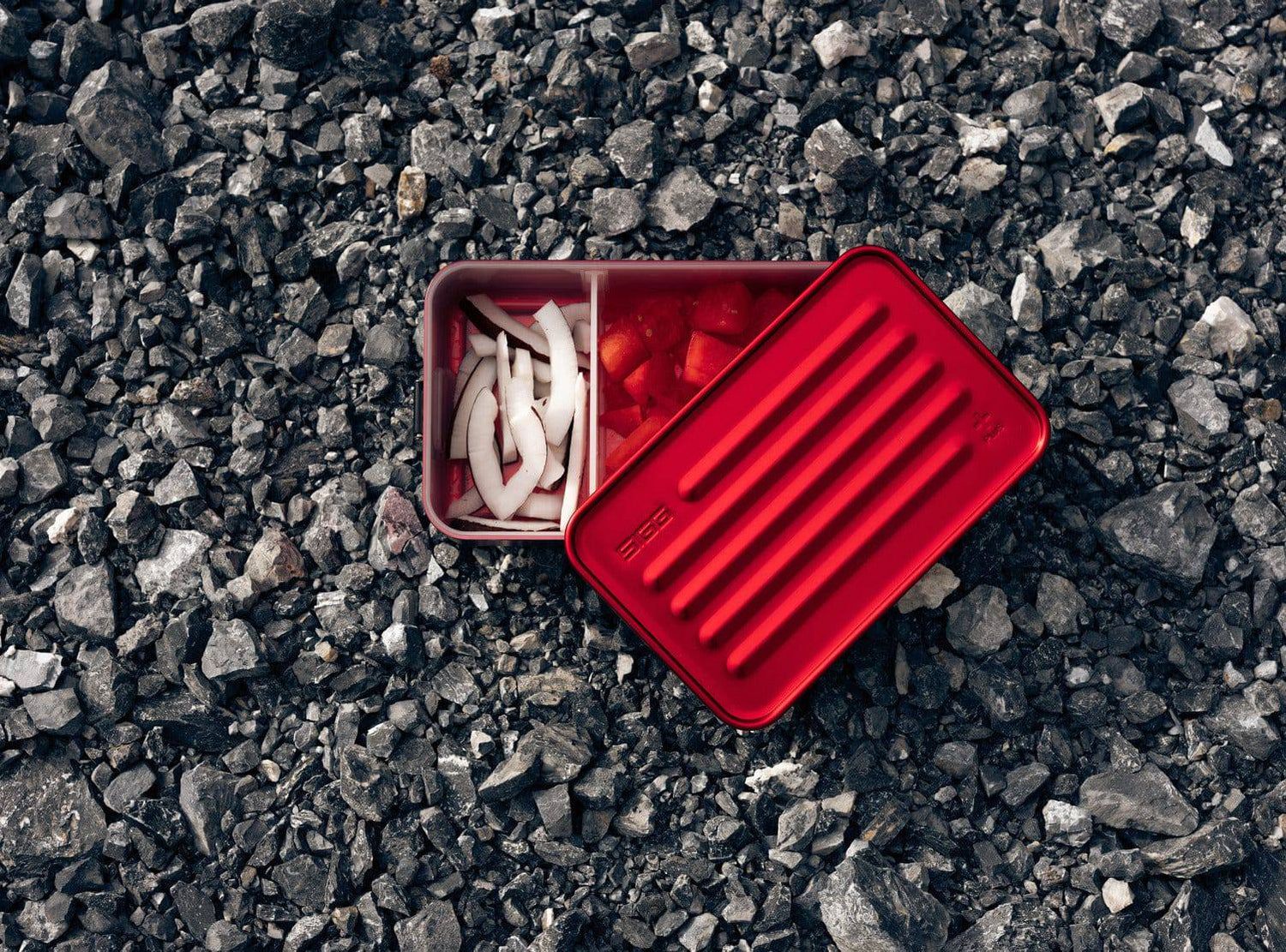 Metal Box Plus L Red - Eväsrasiat - sigg-shop.fi