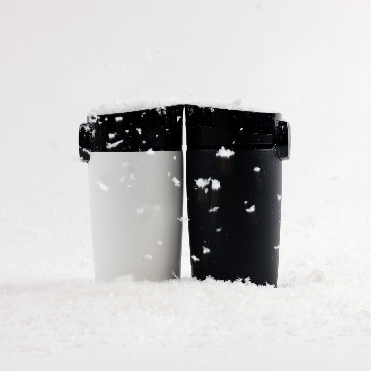 SIGG MIRACLE TERMOSMUKI WHITE TOUCH 0,27 l, käytössä ulkona 2