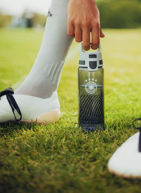 SIGG TOTAL COLOR ONE TEAM 0.6L JUOMAPULLO