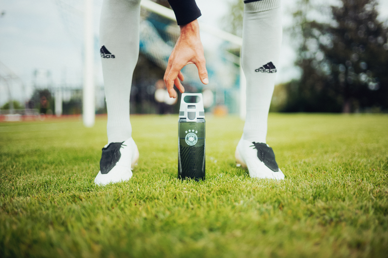 SIGG TOTAL COLOR ONE TEAM 0.6L JUOMAPULLO