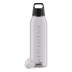 SIGG TOTAL COLOR ONE JUOMAPULLO - TRANSPARENT 1,5 l, edestä, pullo täytettynä