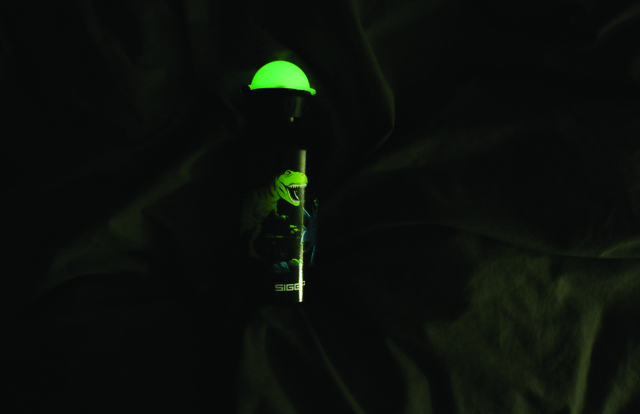 SIGG 0,4 L GLOW IN THE DARK DINOSAURS LASTEN JUOMAPULLO