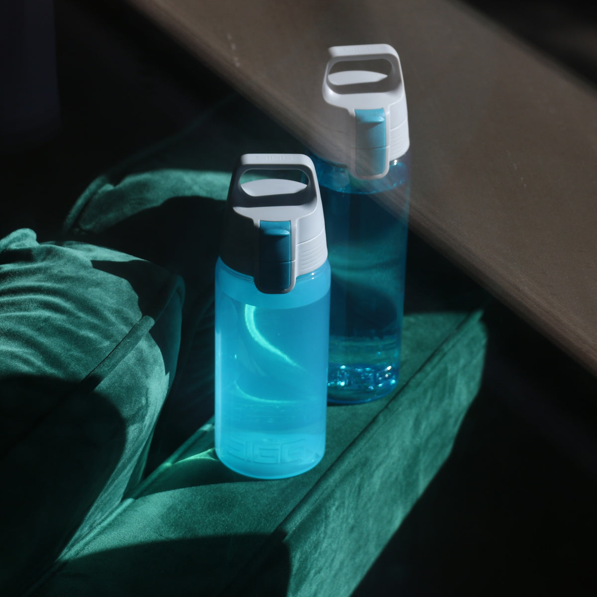 SIGG VIVA ONE Aqua 0,5 l, käytössä ulkona 2